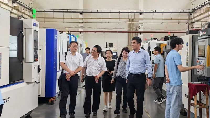 生产线设备厂家直销：揭秘选购背后的技术考量